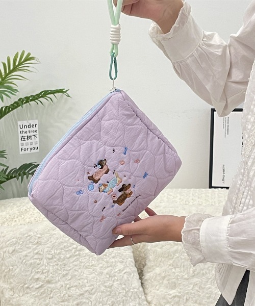 ポーチ わんちゃん刺繍キルティングポーチ レディース : ZOZOTOWN