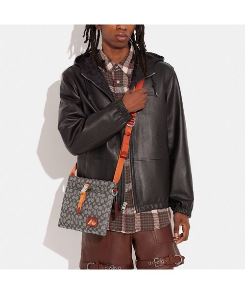 「COACH」 ショルダーバッグ ONE 赤銅色系余分の物 メンズ