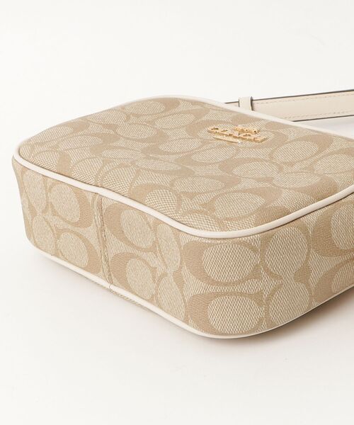 COACH ベージュ ショルダーバッグ COACH（コーチ） ショルダーバッグ - ベージュ レディース : ZOZOTOWN
