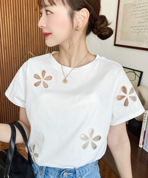 【公式サイトにて購入・即日発送可能】MACHATT フラワー刺繍 半袖トップス 公式サイトにて購入・即日発送可能】MACHATT フラワー刺繍 半袖