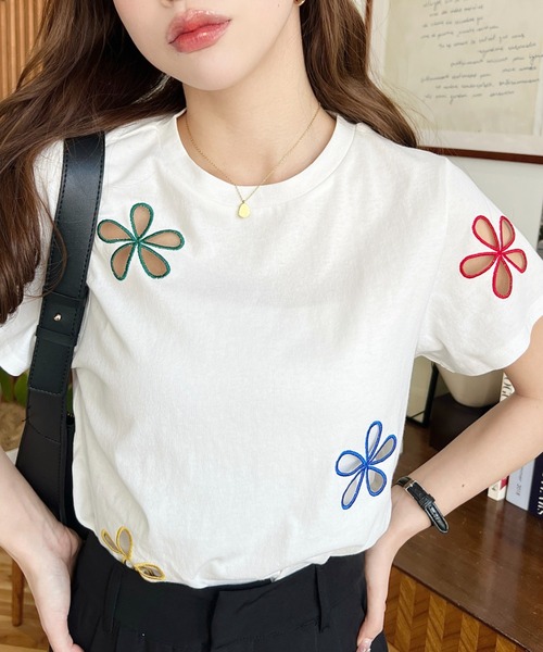 【美品】coach フラワー刺繍 半袖Tシャツ moment+ tシャツ 綿100%オーバーサイズロゴプリント＆フラワー