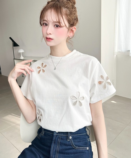 CHANEL ホワイト Tシャツ 花柄刺繍 刺繍 ホワイト（白）系 CHANEL(シャネル) Tシャツ・カットソー