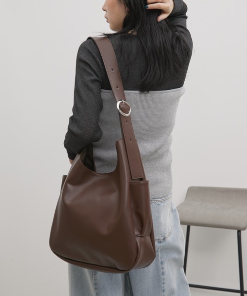 Aunt Marie's ショルダーバッグ バッグ フェイクレザーBIGムーン