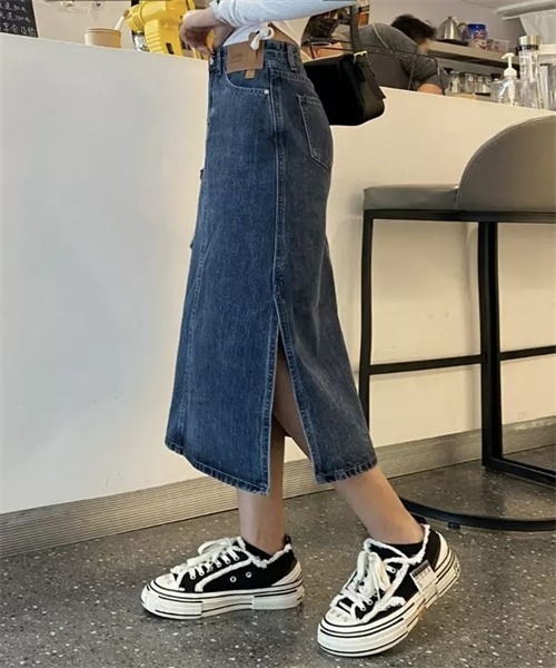 本日限定値下げ！インディゴブルースリットデニムスカート FREE STYLISTS デニムスカート スリットデニムロングスカート