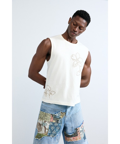 Desigual（デシグアル） tシャツ 立体フラワー刺繍 ノースリーブ T