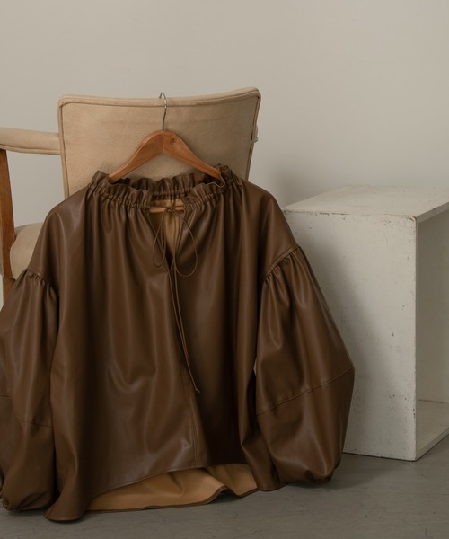 Amiur（エミレ） シャツ ブラウス leather volume blouse レディース