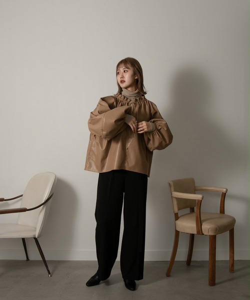 Amiur（エミレ） シャツ ブラウス leather volume blouse レディース
