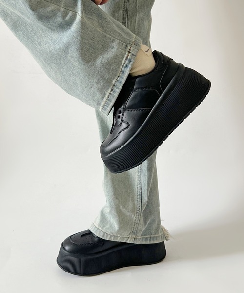 Shoes in Closet（シュークロ） スニーカー 「厚底好き必見」厚底