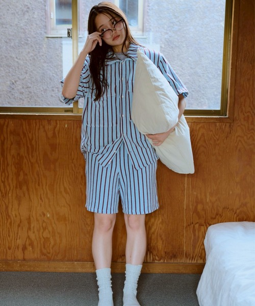 common gull products. パンツ 夏の手のひらの上にあるパンツ