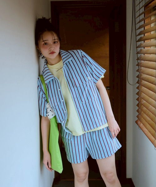 common gull products. パンツ 夏の手のひらの上にあるパンツ