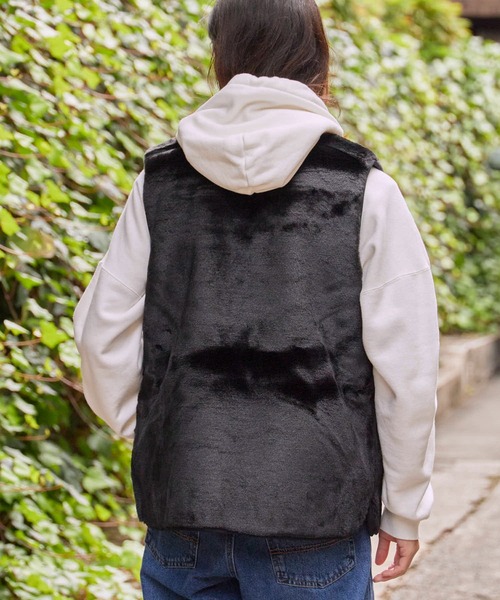 カリン ファーベスト Barbour（バブアー） ベスト ジレ Barbour/バブア― karin faux fur