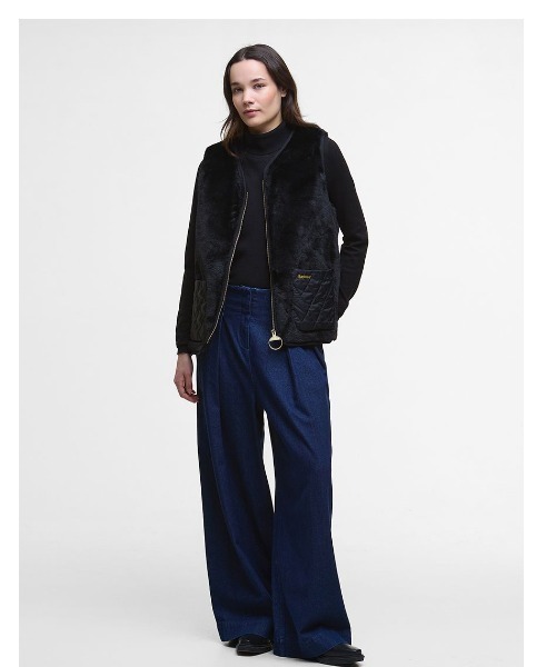 カリン ファーベスト Barbour（バブアー） ベスト ジレ Barbour/バブア― karin faux fur