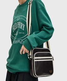 FRED PERRY（フレッドペリー） ショルダーバッグ Classic Side Bag