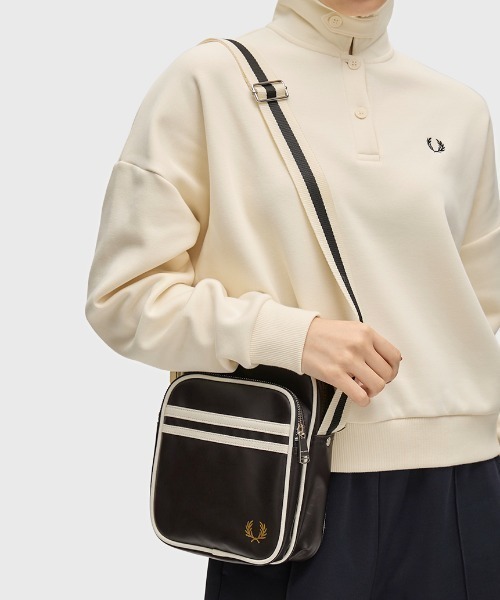 FRED PERRY（フレッドペリー） ショルダーストラップ ショルダーバッグ