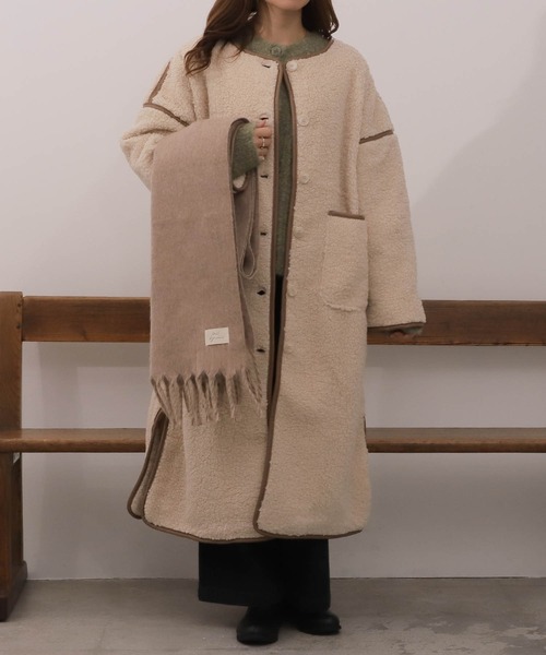 【専用箱付】PRADA　マフラー　AMAS　(長さ150cm程度) 専用箱付】PRADA マフラー AMAS (長さ150cm程度)