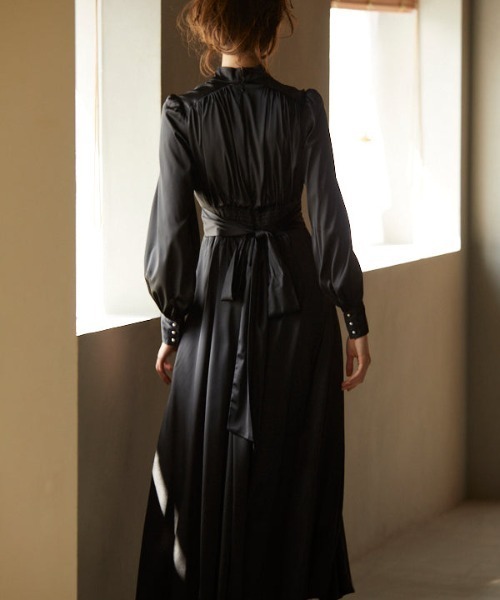 ERADIE（エラディエ） ワンピース Pearl stand satin long dress