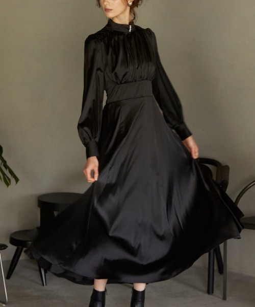 ERADIE（エラディエ） ワンピース Pearl stand satin long dress
