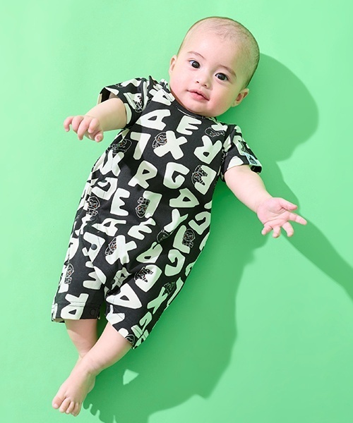 XLARGE KIDS ベビー服 ロンパース 総柄ファニーゴリラショート