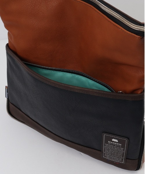 BACKYARD FAMILY（バックヤードファミリー） ショルダーバッグ MADDEN