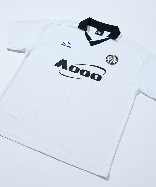 Umbro ホワイト サッカーシャツ Vネック aoooコラボ umbro（アンブロ） tシャツ × Aooo サッカーシャツ メンズ レディース