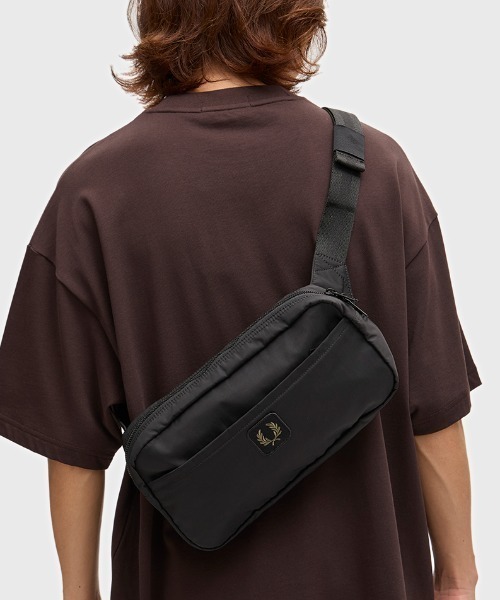 FRED PERRY（フレッドペリー） ウエストポーチ Crinkle Nylon
