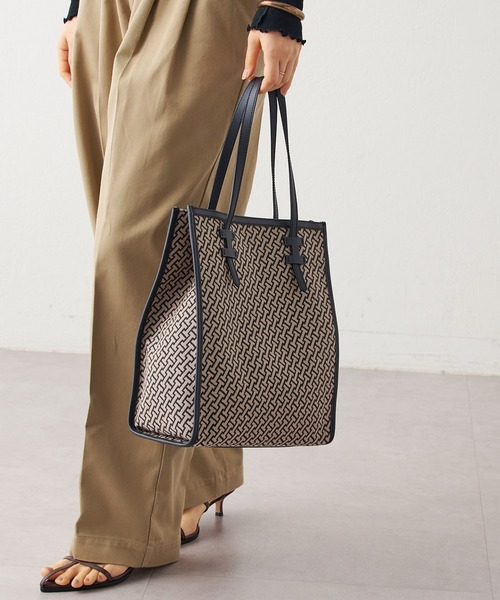 【IACUCCI】キャンバス モノグラム柄 トートバッグ IACUCCI トートバッグ モノグランマ M JACQUARD/RUGA レディース