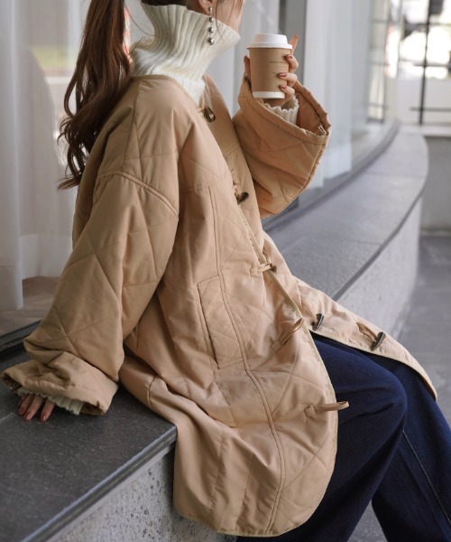 HUG.U（ハグユー） ノーカラーコート コート 軽い！キルティングコート