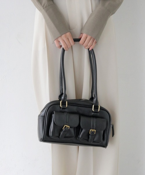 CLEIO ショルダーバッグ バッグ 「CLEIO」ベルテッドスクエア