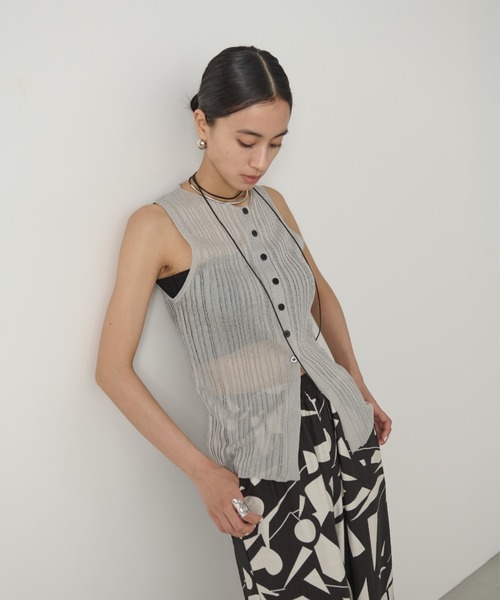 AIC. フロントボタンシアーリブトップス レディース : ZOZOTOWN