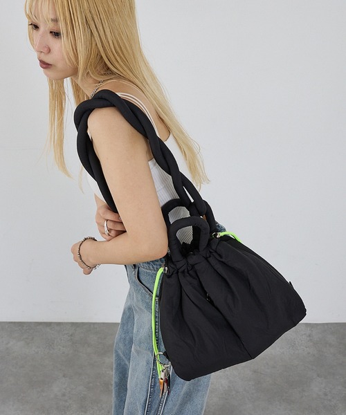cheek ショルダーバッグ バッグ 「cheek」puff kinchaku 2WAY tote