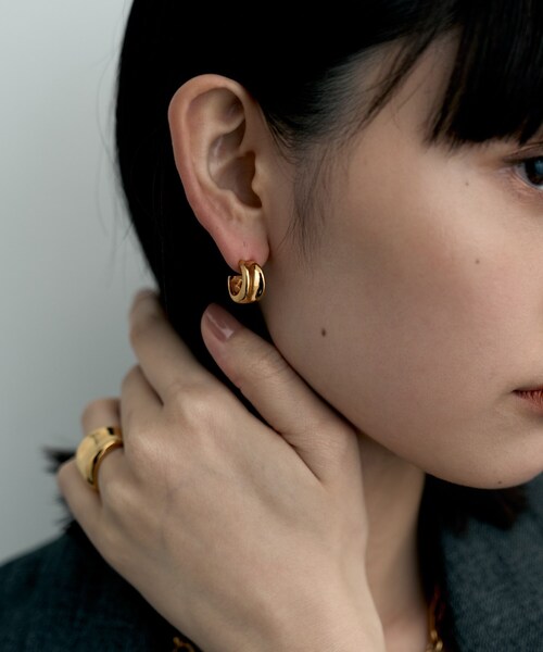 COCOSHNIK ONKITSCH（ココシュニック オンキッチュ） ピアス シルバー