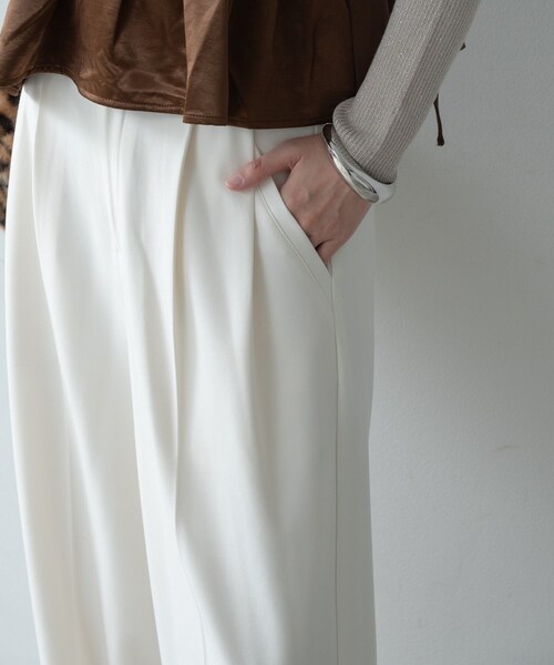 INDIVI GALLEST パンツ ホワイトタックパンツ レディース : ZOZOTOWN