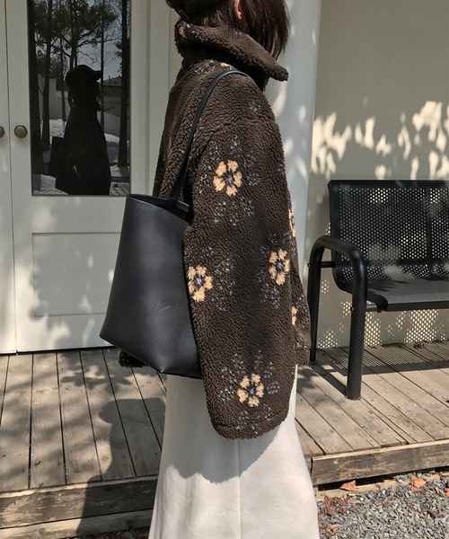 LYEON（リヨン） ブルゾン アウター フラワー柄ハーフジップボア