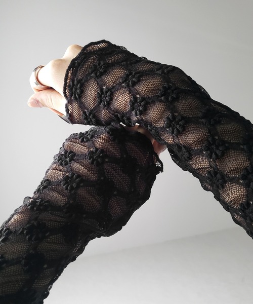 DAISY TULLE TOP デイジーチュールトップ　シースルー　ビビー bibiy新品DAISY TULLE TOP 花柄刺繍トップス - メルカリ