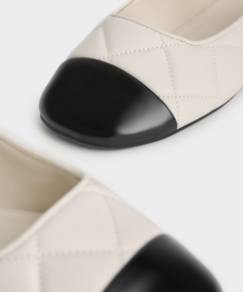 CHARLES ＆ KEITH パンプス トゥキャップ キルトメリージェーン
