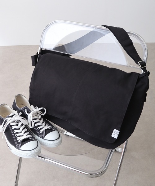 Jouet（ジョエット） ショルダーバッグ センターステッチフラップ