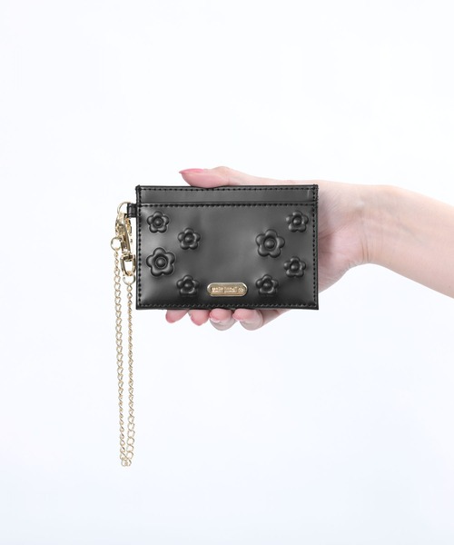 MARY QUANT サイドデイジーエンボス カードケース セール】サイドデイジーエンボス カードケース（カードケース