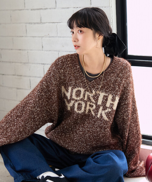 vintageFENDI ロゴパターン 長袖ニットセーター FENDI (フェンディ) FF柄 クルーネック ニット FDFZX091APJK ブランド