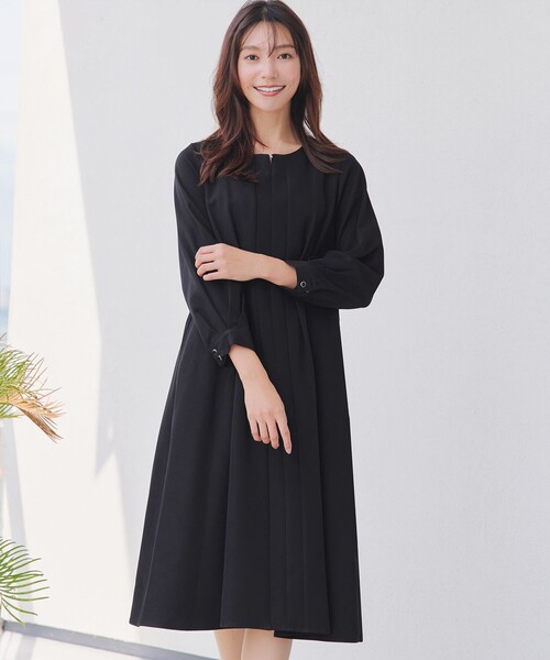 Tiaclasse ワンピース ビジュー付きフロント切替タックワンピース