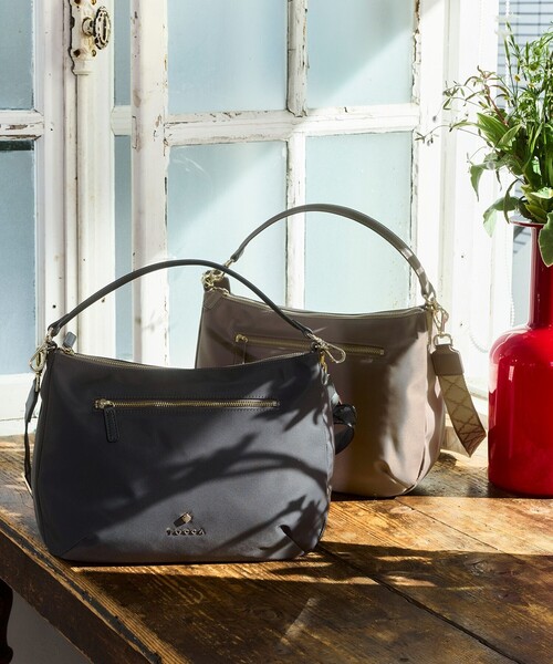 TOCCA（トッカ） ショルダーバッグ バッグ CUSHION SILHOUETTE NYLON