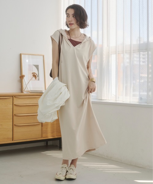 ANGIE ワンピース フード付き ポンチ ノースリーブ ロング ワンピース