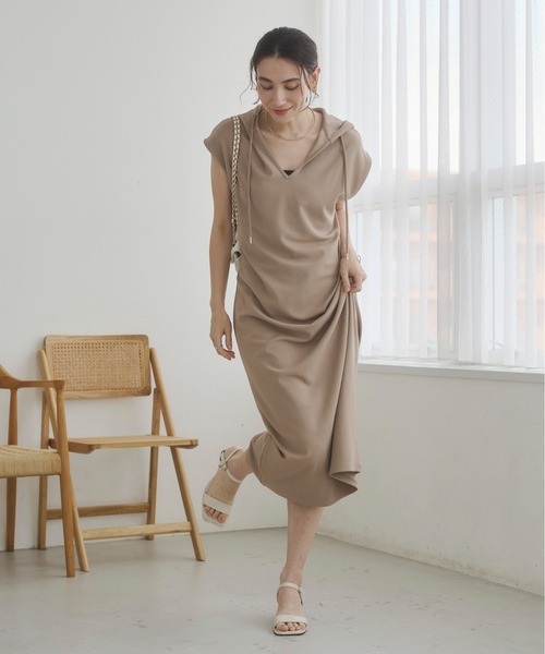 ANGIE ワンピース フード付き ポンチ ノースリーブ ロング ワンピース
