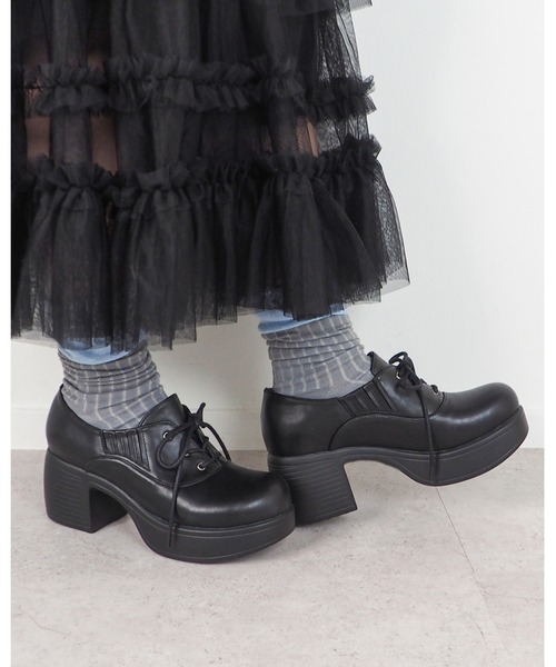 byあしながおじさん パンプス 歩きやすい 厚底レースアップパンプス