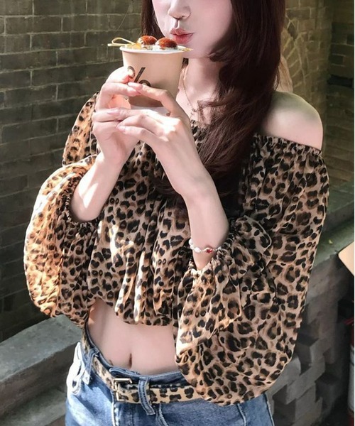 d.i.a. ヒョウ柄 ショートトップス AsheKsha tシャツ ヒョウ柄オフショルダーバブル長袖ショートトップス