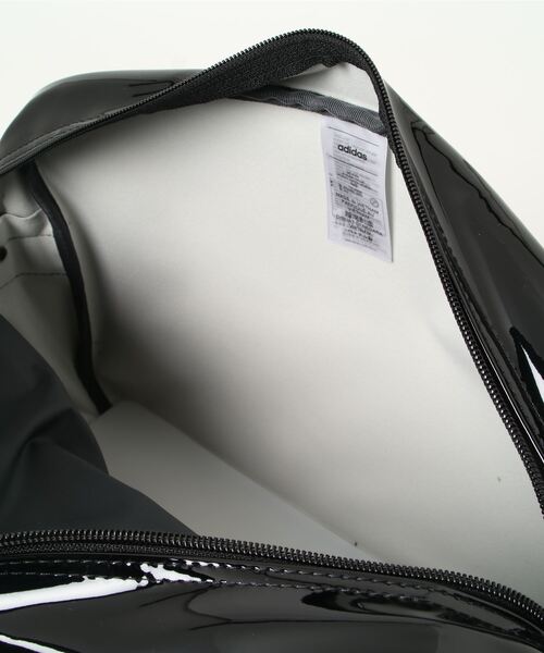 adidas エナメルボストンバッグvintage y2k ボストンバッグ 黒 adidas - アディダス エナメル ボストンバッグ ヴィンテージ