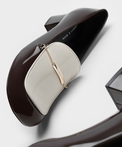 CHALES＆KEITH レクシーチェーンリンクローファー CHARLES ＆ KEITH ローファー Lexie レクシー チェーンリンク