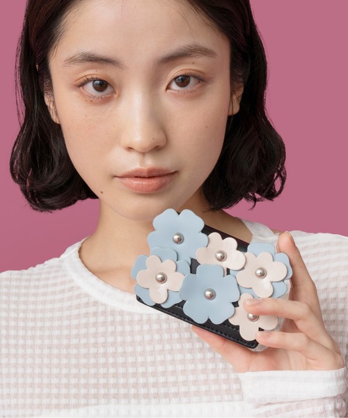 Casselini（キャセリーニ） 財布 フラワーモチーフウォレット