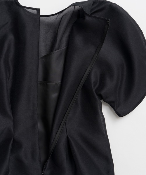 ブラウス シャツ 「2026Summer Pre-Order」オーガンジーパフトップ / Organza Puff-Sleeve Top レディースの画像