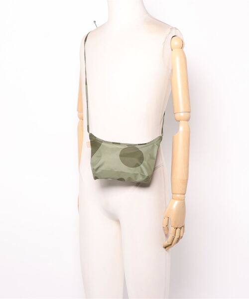 392 plus m ショルダーバッグ バッグ Pochette - maru 731798