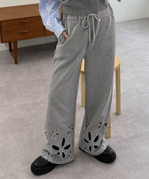 Disney - 花川ページ M L 2点 w closet パンツ 「2サイズ展開」フラワーアイレットスウェット